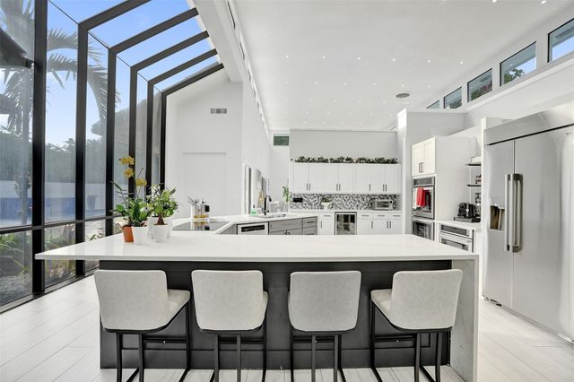 1712 Vestal Dr, Coral Springs, FL 33071