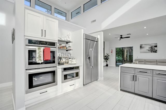 1712 Vestal Dr, Coral Springs, FL 33071