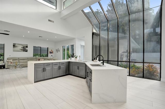 1712 Vestal Dr, Coral Springs, FL 33071