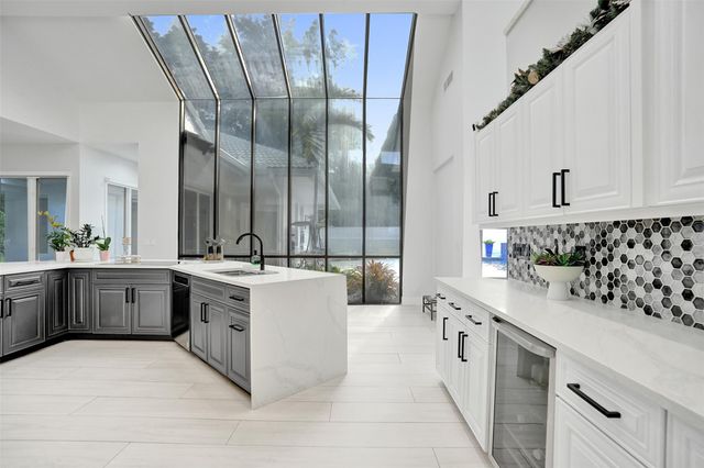 1712 Vestal Dr, Coral Springs, FL 33071