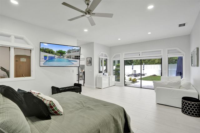 1712 Vestal Dr, Coral Springs, FL 33071