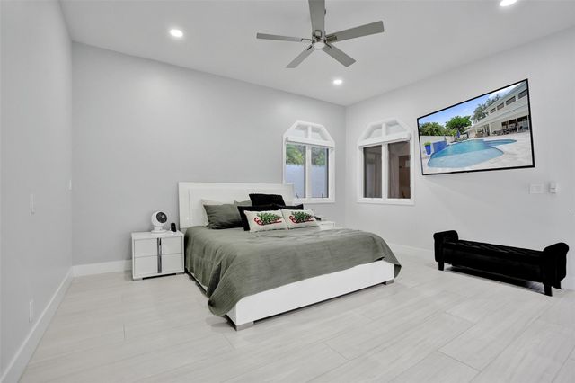 1712 Vestal Dr, Coral Springs, FL 33071