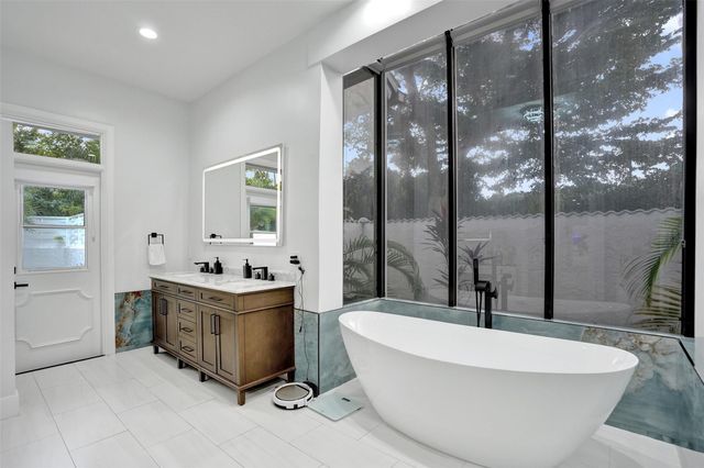 1712 Vestal Dr, Coral Springs, FL 33071