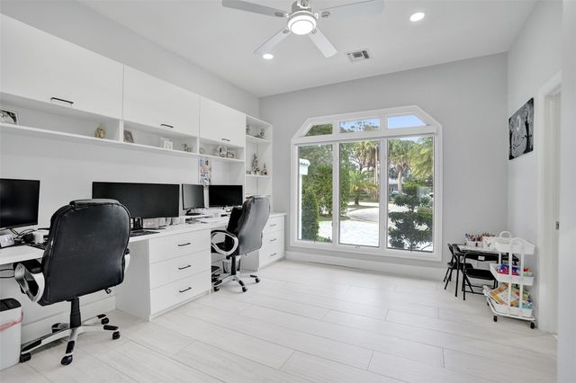 1712 Vestal Dr, Coral Springs, FL 33071