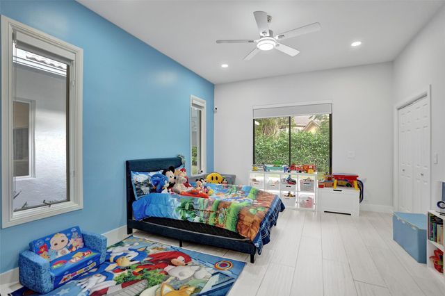 1712 Vestal Dr, Coral Springs, FL 33071