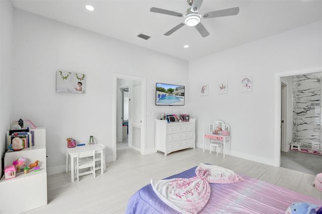 1712 Vestal Dr, Coral Springs, FL 33071