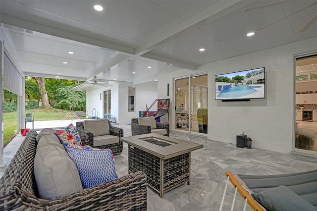 1712 Vestal Dr, Coral Springs, FL 33071