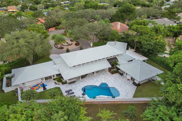 1712 Vestal Dr, Coral Springs, FL 33071