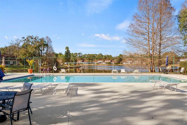 1743 LAKE HERON, Lutz, FL 33549