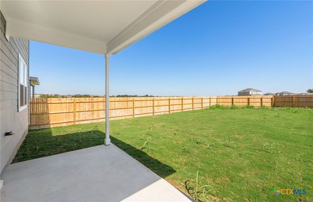 140 Green Berets Bend, Jarrell, TX 76537