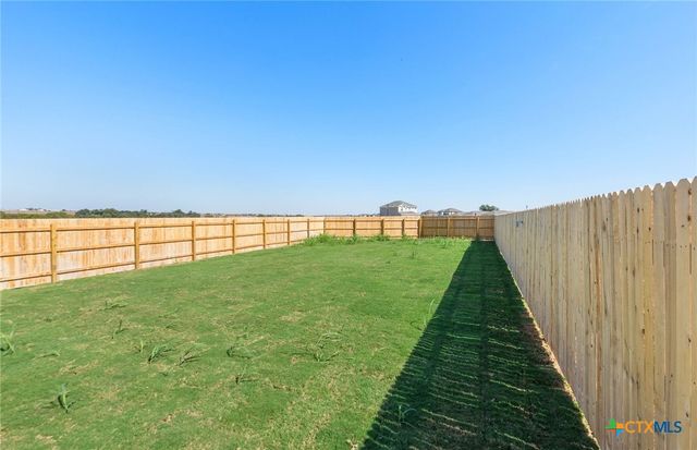 140 Green Berets Bend, Jarrell, TX 76537