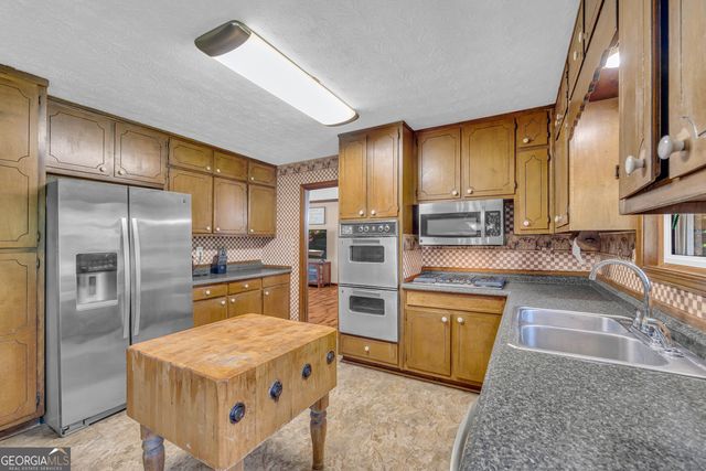 6023 Highway 20 S, Covington, GA 30016
