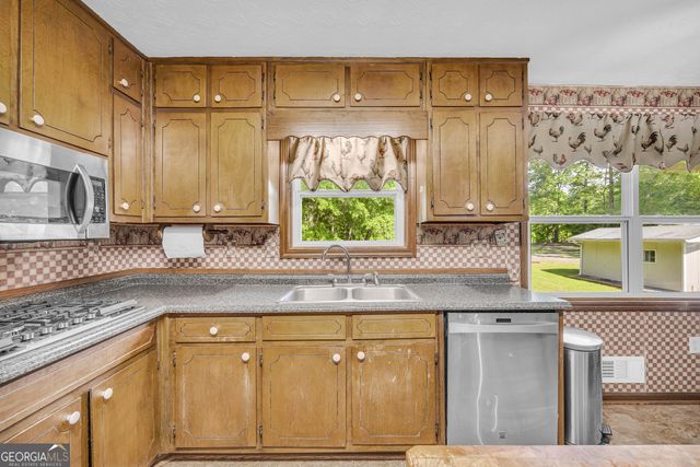 6023 Highway 20 S, Covington, GA 30016