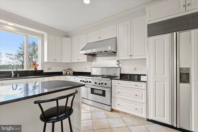 34 BRETT MANOR CT, Cockeysville, MD 21030