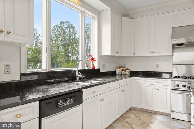 34 BRETT MANOR CT, Cockeysville, MD 21030