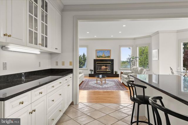 34 BRETT MANOR CT, Cockeysville, MD 21030