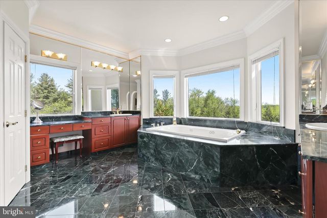 34 BRETT MANOR CT, Cockeysville, MD 21030