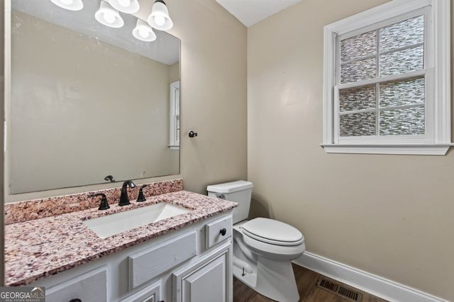 170 Lakeview Lane, Hiram, GA 30141