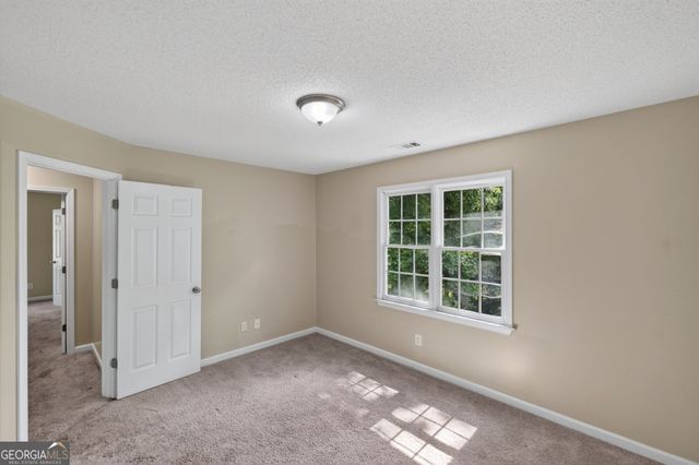 170 Lakeview Lane, Hiram, GA 30141
