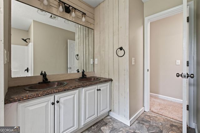 170 Lakeview Lane, Hiram, GA 30141