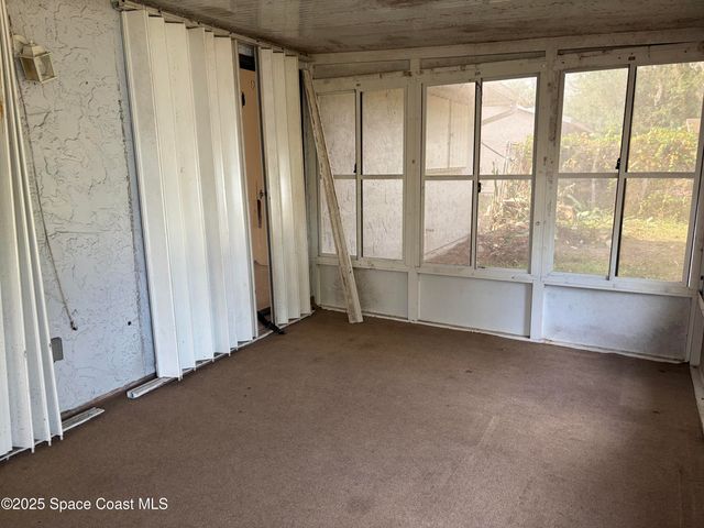 1013 Wacona Street SE, Palm Bay, FL 32909