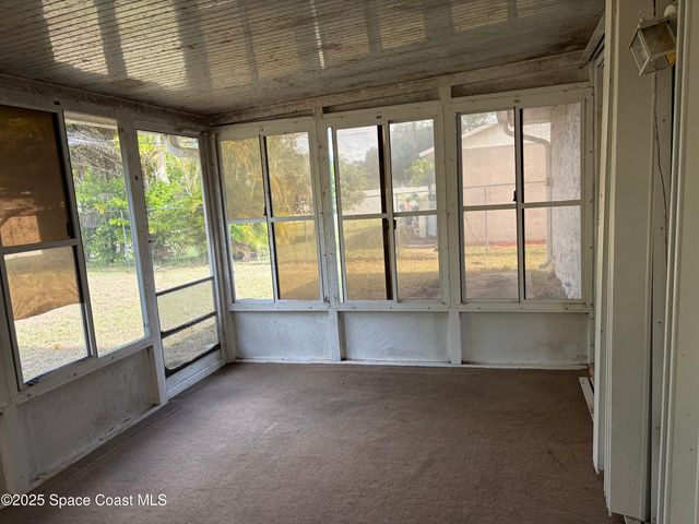 1013 Wacona Street SE, Palm Bay, FL 32909