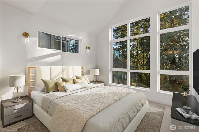 10746 Interlake Avenue N, Seattle, WA 98133