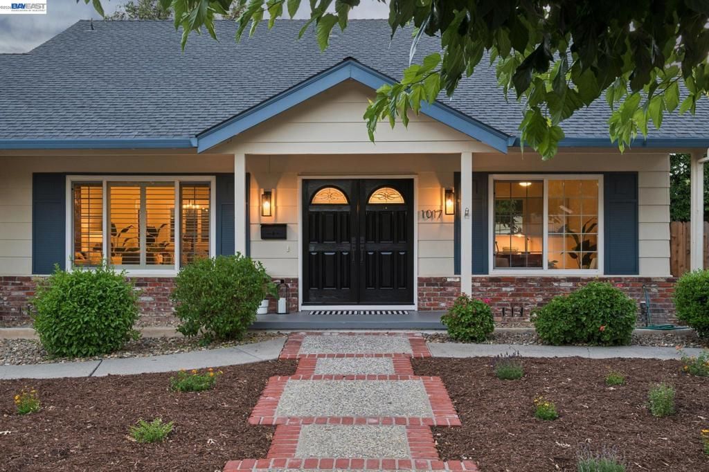 Image 3 of property listing at 1017 BERMUDA DRIVE, Concord, CA 94518