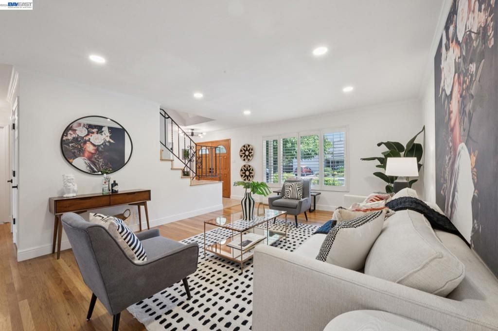 Image 7 of property listing at 1017 BERMUDA DRIVE, Concord, CA 94518