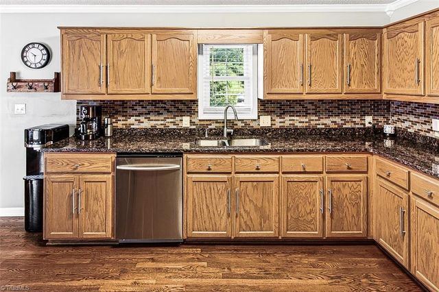 810 Rockcliff Terrace, Asheboro, NC 27205