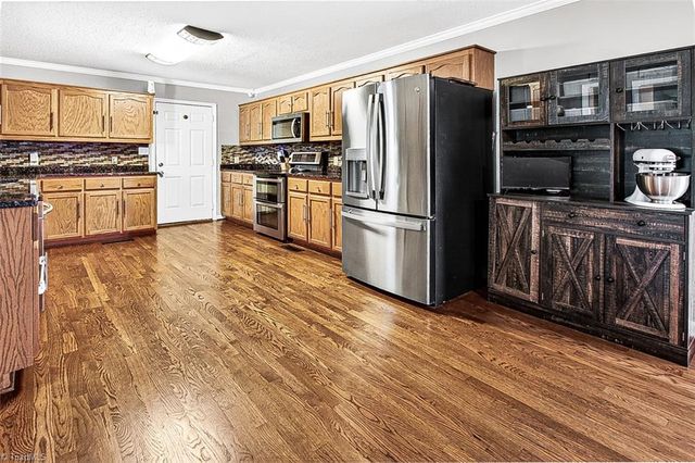 810 Rockcliff Terrace, Asheboro, NC 27205