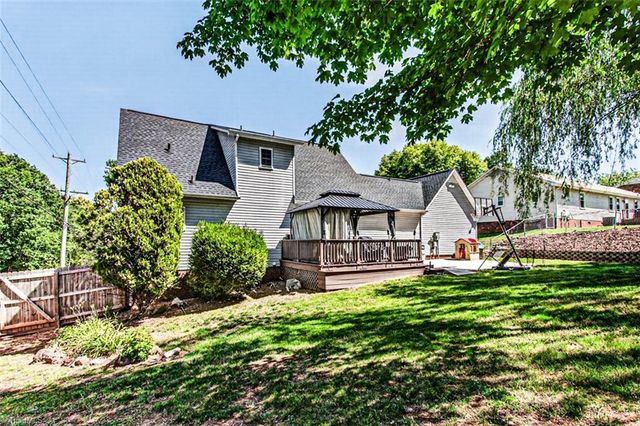 810 Rockcliff Terrace, Asheboro, NC 27205