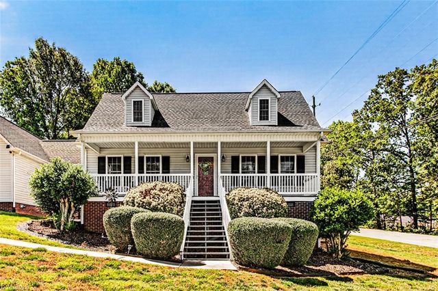 810 Rockcliff Terrace, Asheboro, NC 27205