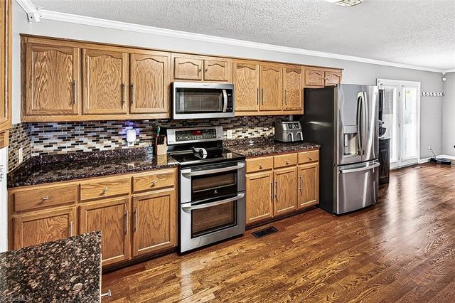 810 Rockcliff Terrace, Asheboro, NC 27205