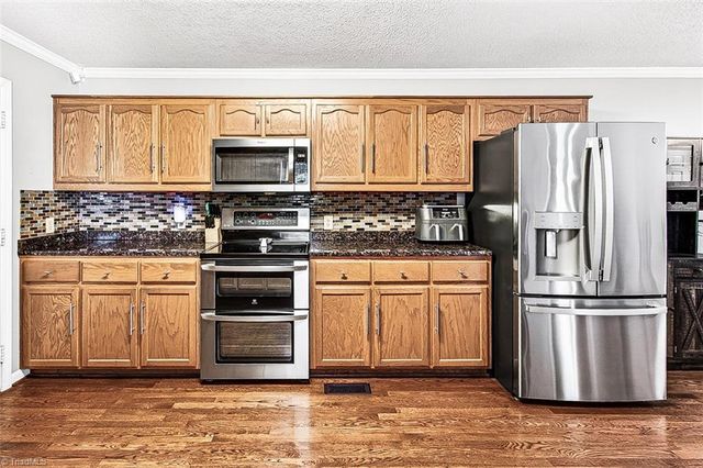 810 Rockcliff Terrace, Asheboro, NC 27205
