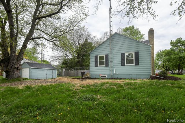 3301 Gratiot Avenue, Flint, MI 48503
