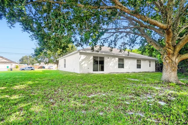 591 SW Millard Dr, Port St. Lucie, FL 34953