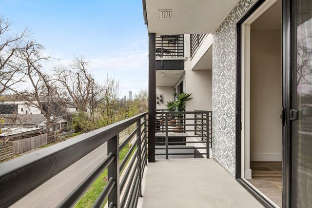 2709 E 5th ST 2203, Austin, TX 78702