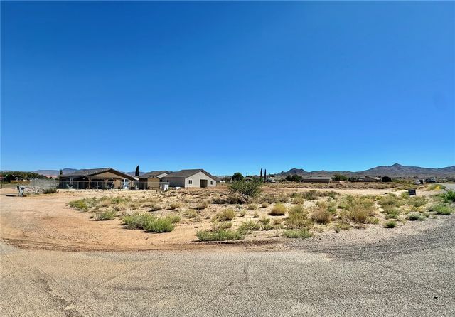 7623 E Sugarloaf Street, Kingman, AZ 86401