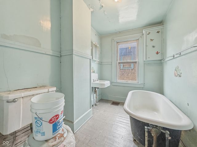 25 N Ewing Street, Indianapolis, IN 46201