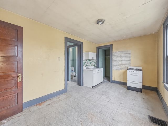 25 N Ewing Street, Indianapolis, IN 46201