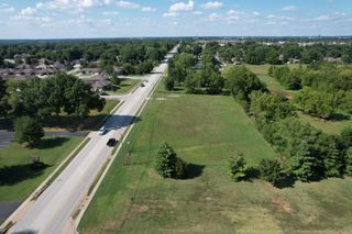 4654 South Farm Road 135, Springfield, MO 65810