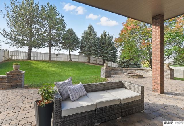 10251 Margo Street, La Vista, NE 68128