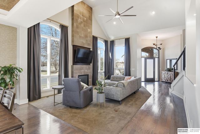 10251 Margo Street, La Vista, NE 68128