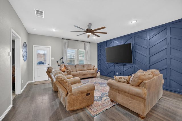 129 Banner Avenue, Royse City, TX 75189