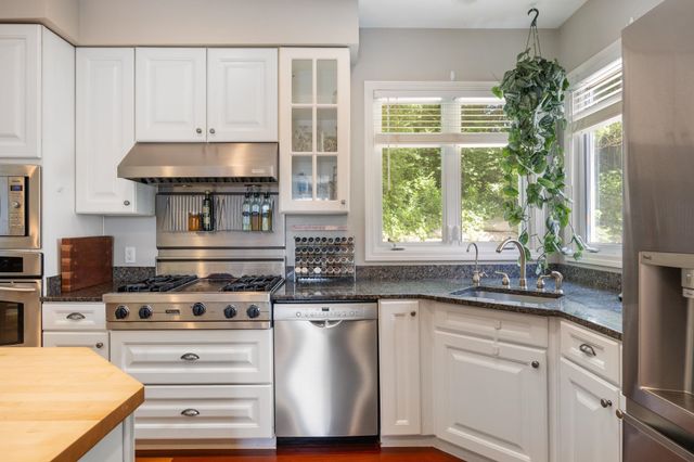 32 Kendrick Drive, South Burlington, VT 05403