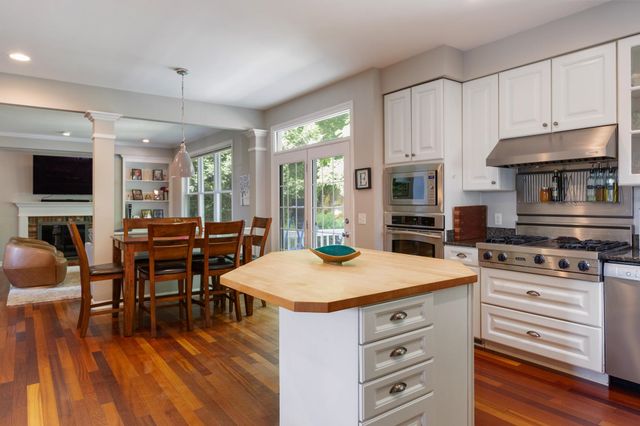 32 Kendrick Drive, South Burlington, VT 05403