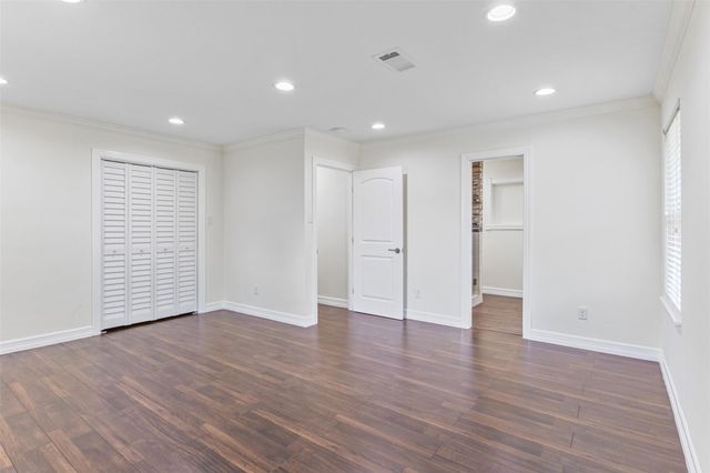 1918 Crestdale Drive, Houston, TX 77080