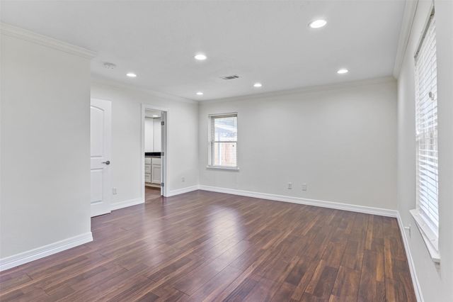 1918 Crestdale Drive, Houston, TX 77080