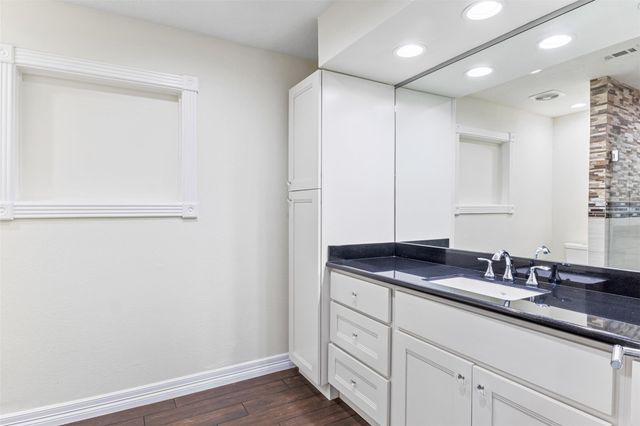 1918 Crestdale Drive, Houston, TX 77080